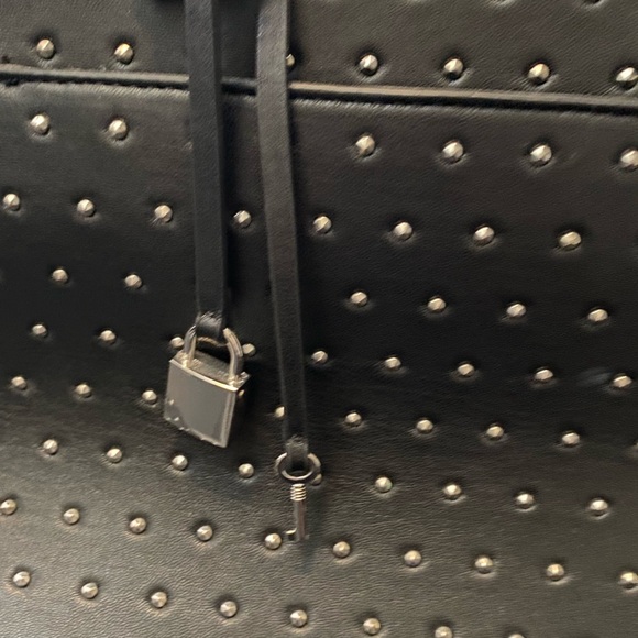 2X👜Host Pick👜Zara studded satchel/tote bag with lock and key charms. - Picture 4 of 16
